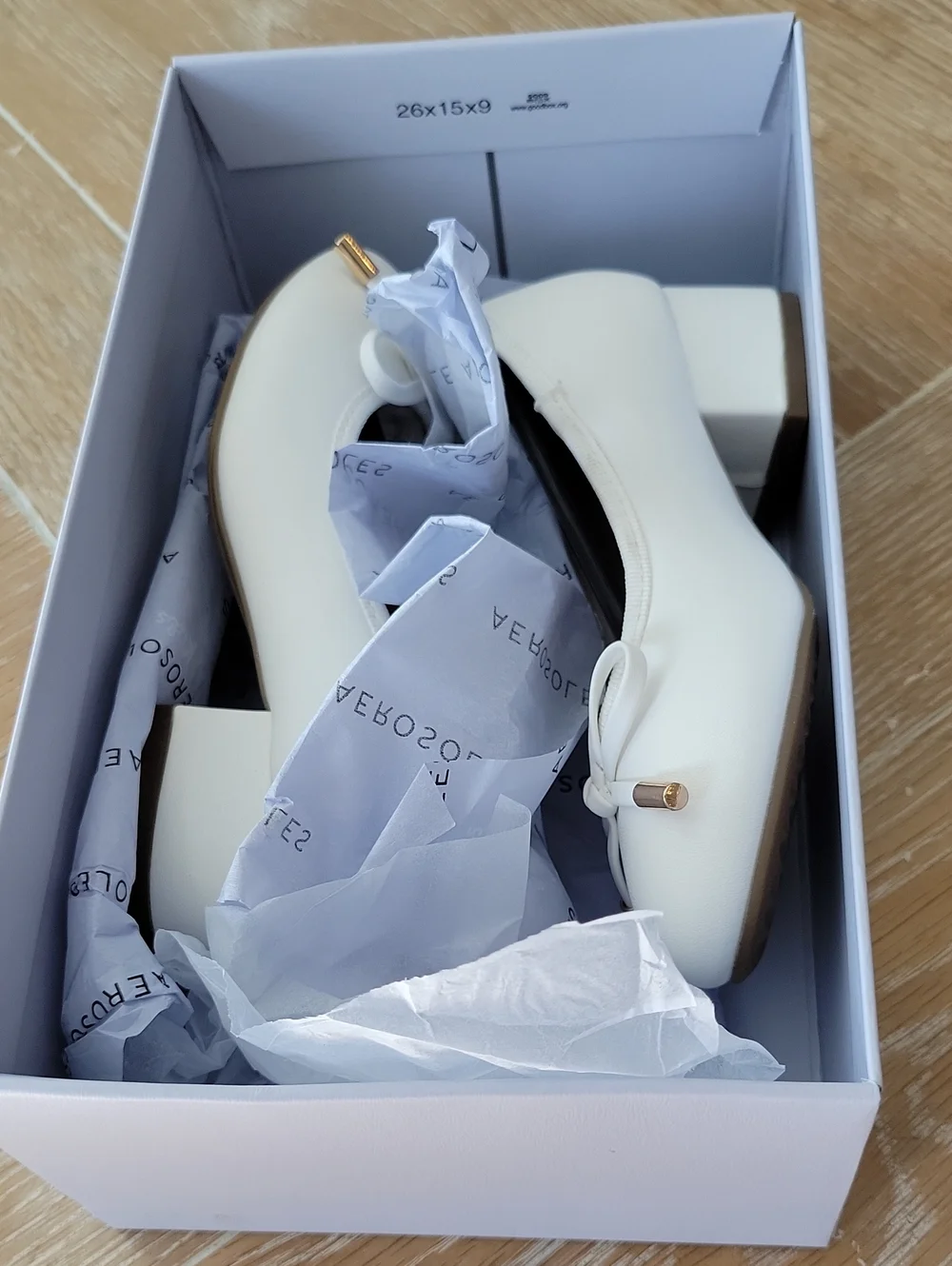 Aerosoles Kids Mia White Shoes Size 11 NIB